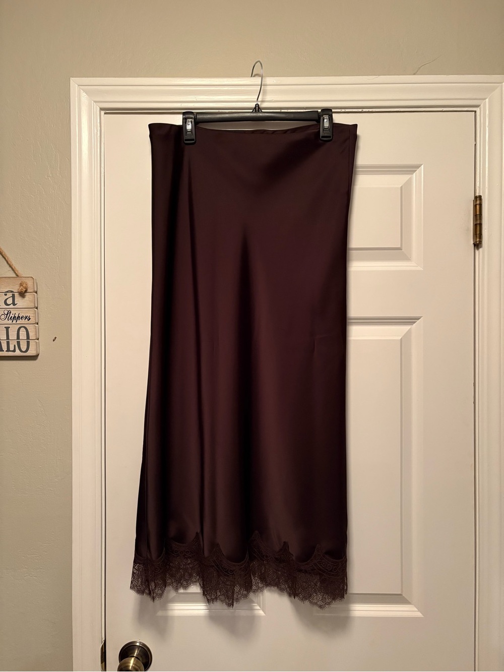 Zara Elegant Lace-Hem Maxi Skirt in Deep Brown